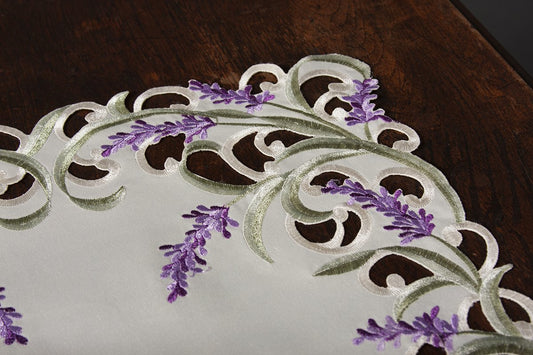 XD17107-Lavender Lace Table Runner